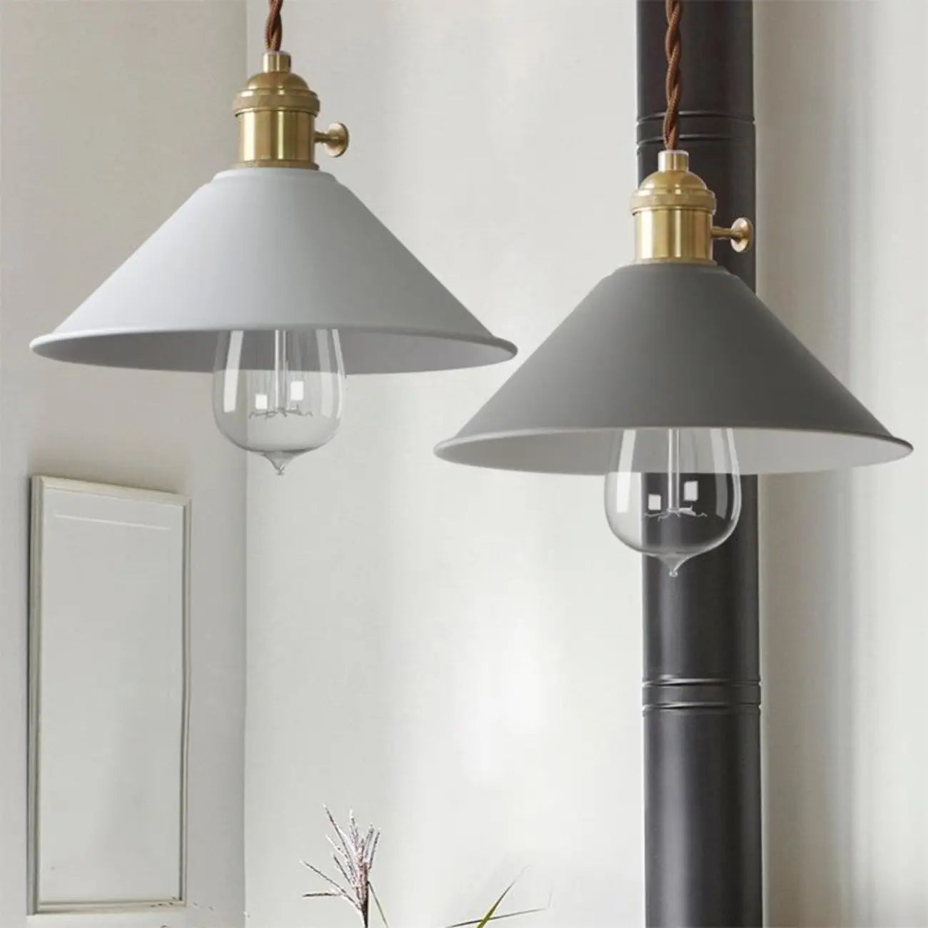 Suspension conique en aluminium gris industriel pour salle à manger
