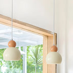 Suspension moderne à 3 lumières en verre blanc perlé