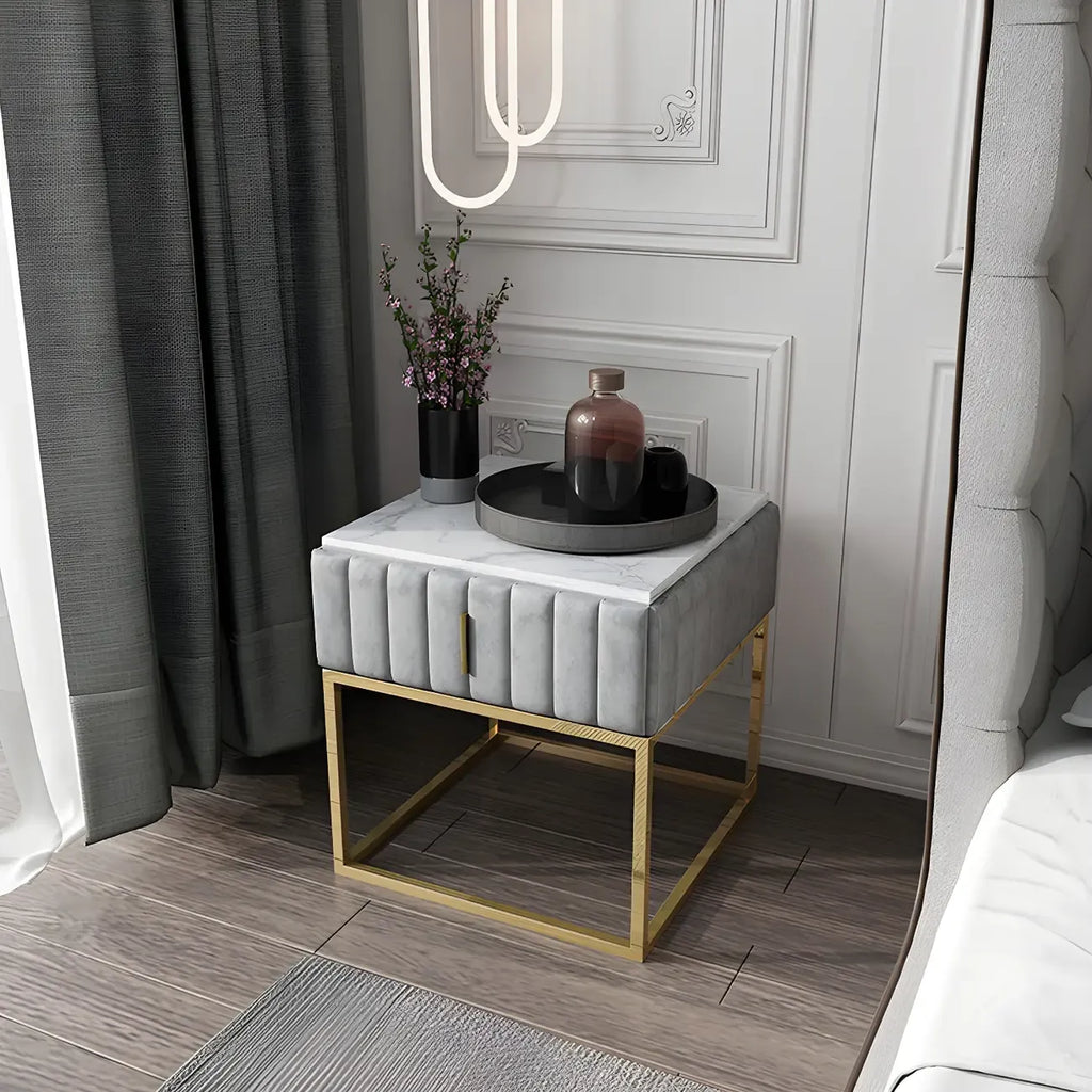 Table de chevet glamour en marbre véritable avec tiroirs et piètement en métal