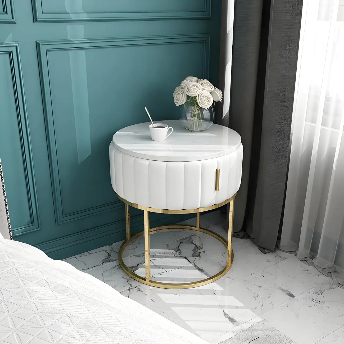 Table de chevet glamour en marbre véritable avec tiroirs et piètement en métal