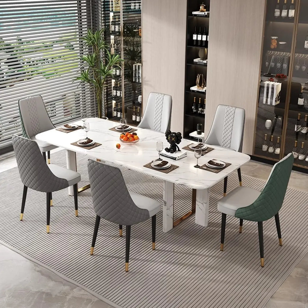 Chaise de salle à manger en similicuir avec dossier haut et accoudoirs inclinés