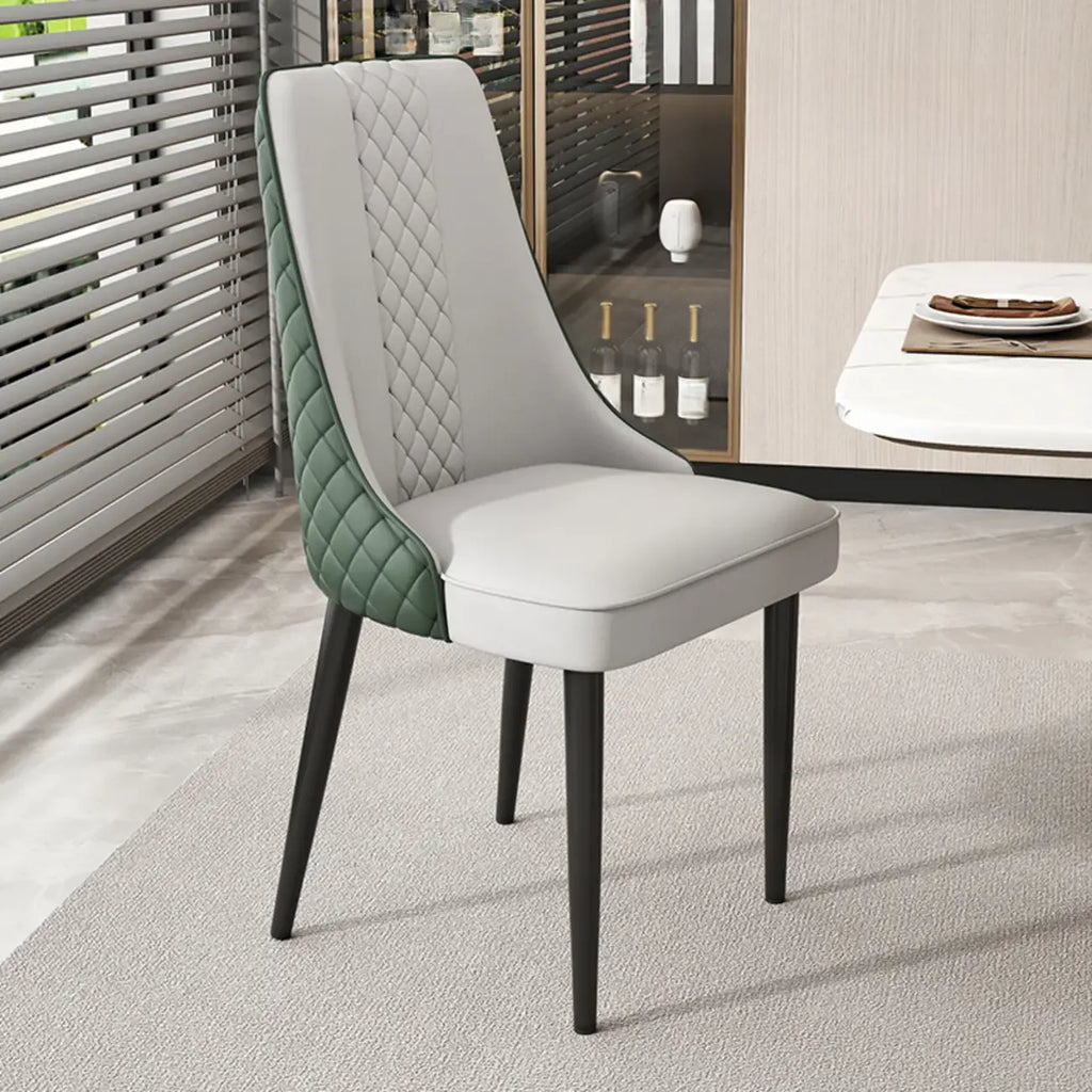 Chaise de salle à manger en similicuir avec dossier haut et accoudoirs inclinés