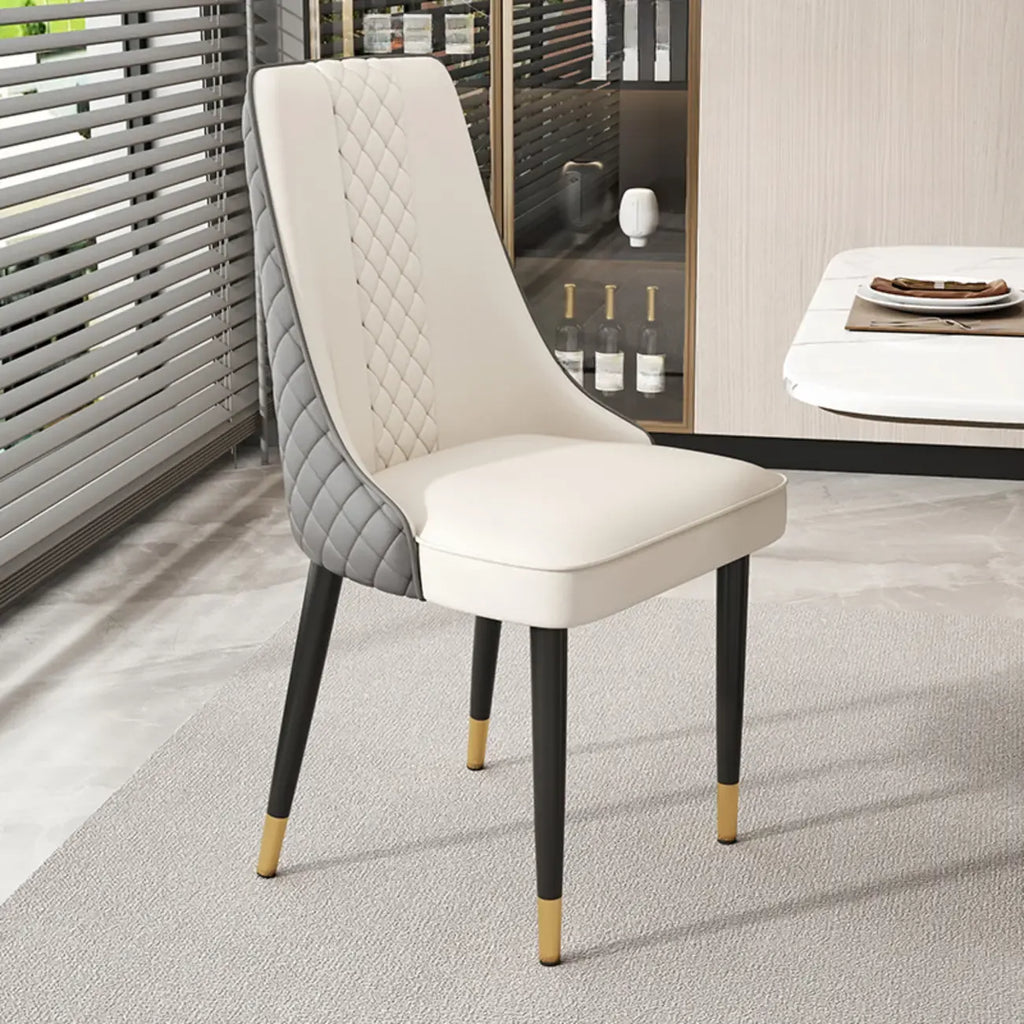 Chaise de salle à manger en similicuir avec dossier haut et accoudoirs inclinés