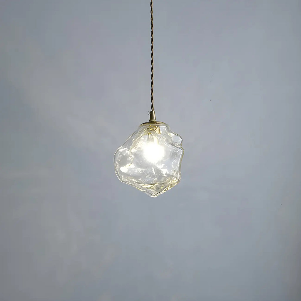 Suspension moderne en cristal ambré irrégulier pour la décoration intérieure