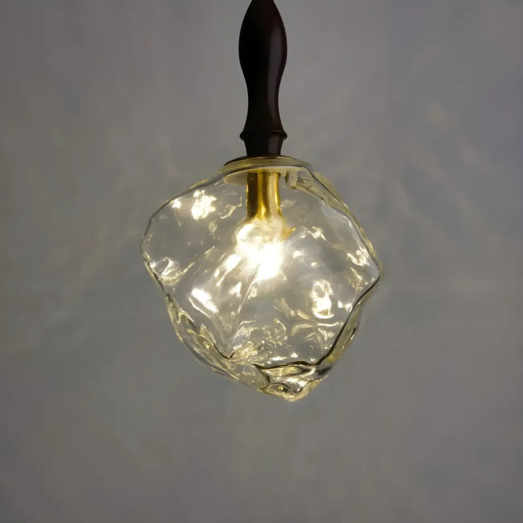 Suspension moderne en cristal ambré irrégulier pour la décoration intérieure