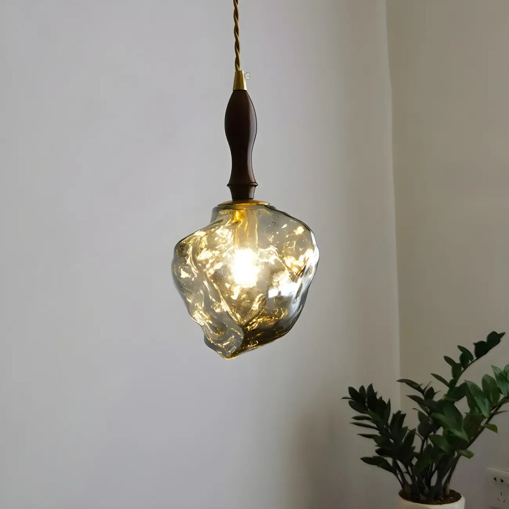 Suspension moderne en cristal ambré irrégulier pour la décoration intérieure
