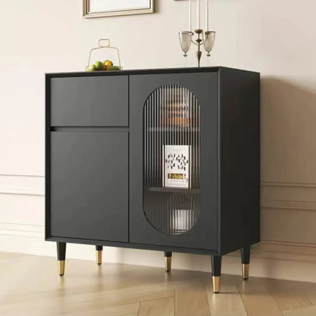 Madia in legno 16W Glam con ante e ripiani in vetro