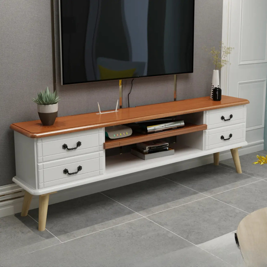 Meuble TV en bois brun et blanc avec gestion des câbles pour salon