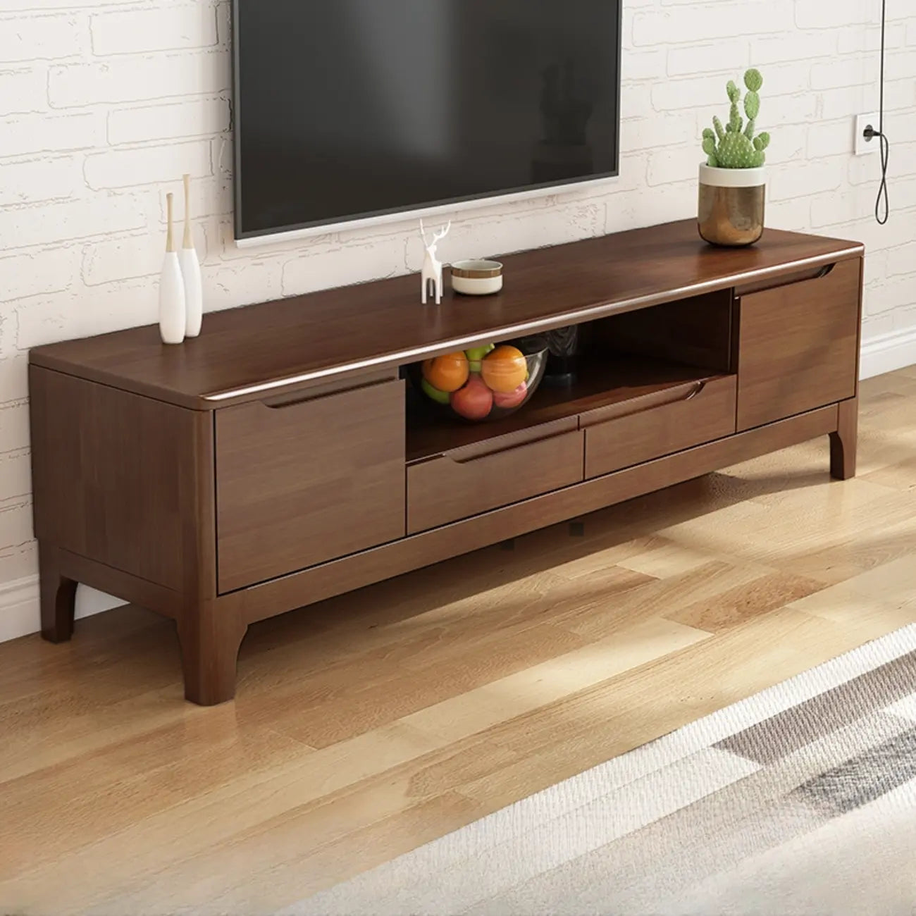 Meuble TV en bois naturel résistant avec gestion des câbles