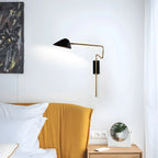 Applique murale à bras articulé en métal noir pour chambre à coucher