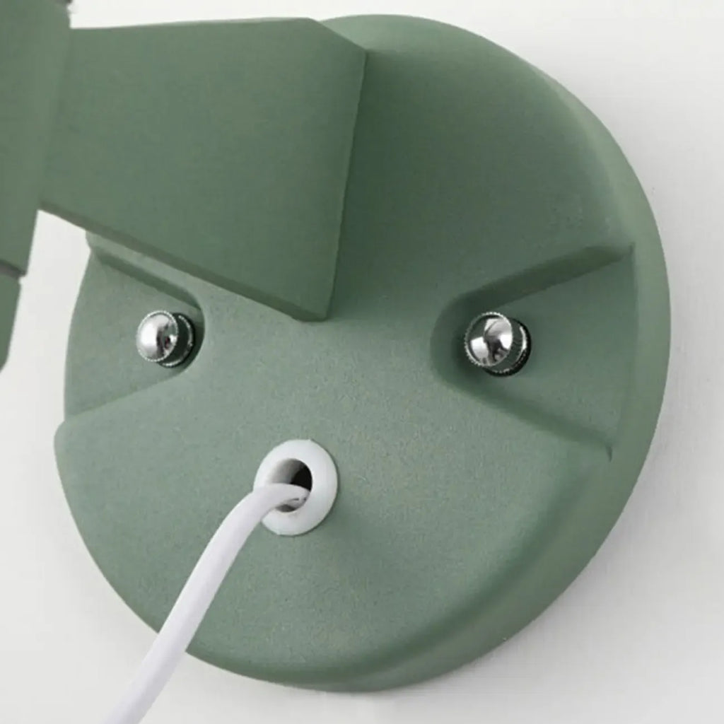 Lampada da parete con braccio orientabile in ferro per comodino/studio