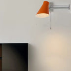 Applique murale minimaliste à bras articulé et chaînette pour la décoration de chambre