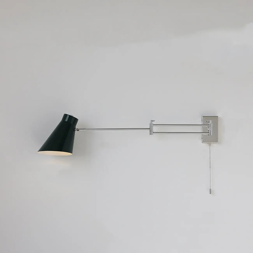 Applique murale minimaliste à bras articulé et chaînette pour la décoration de chambre