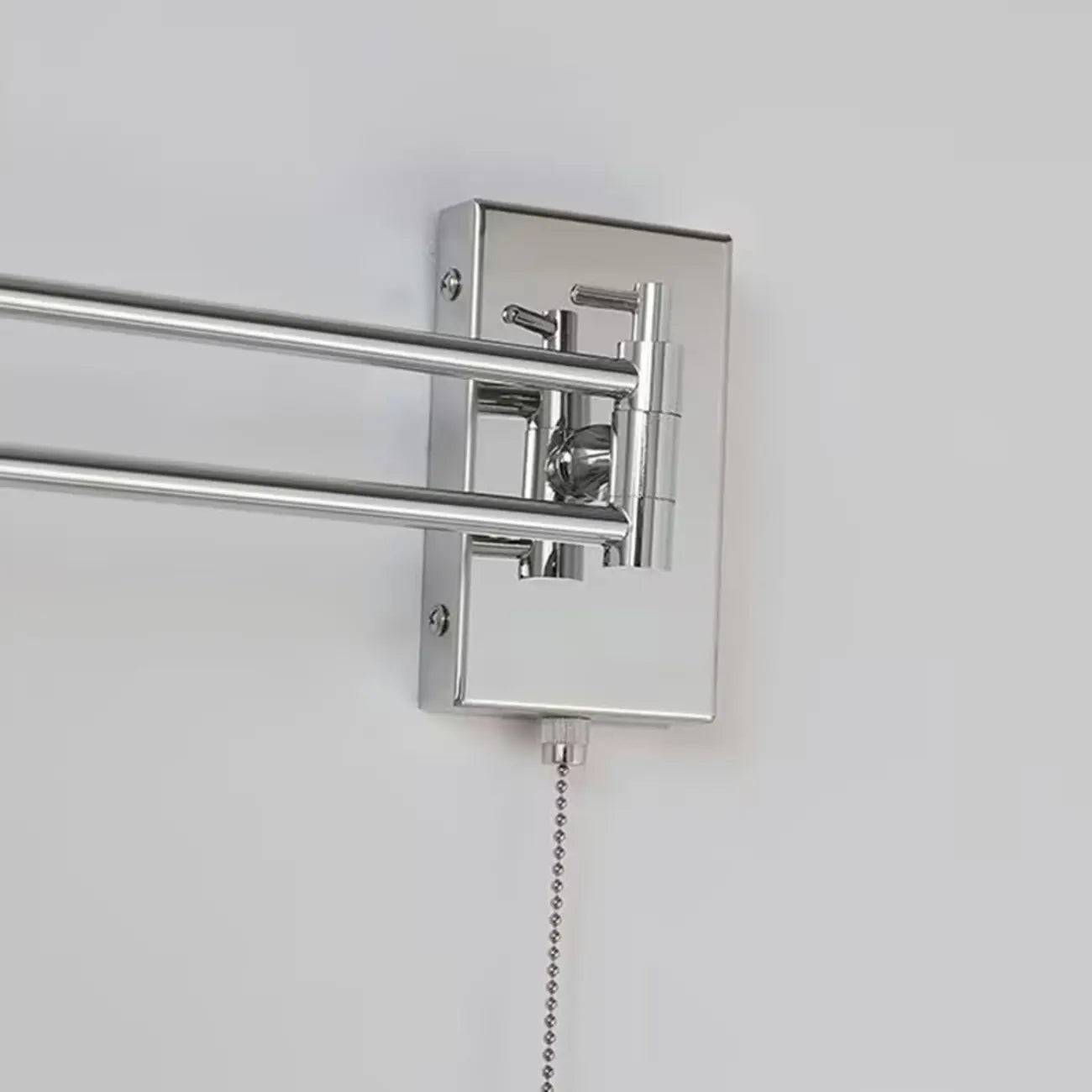 Applique murale minimaliste à bras articulé et chaînette pour la décoration de chambre