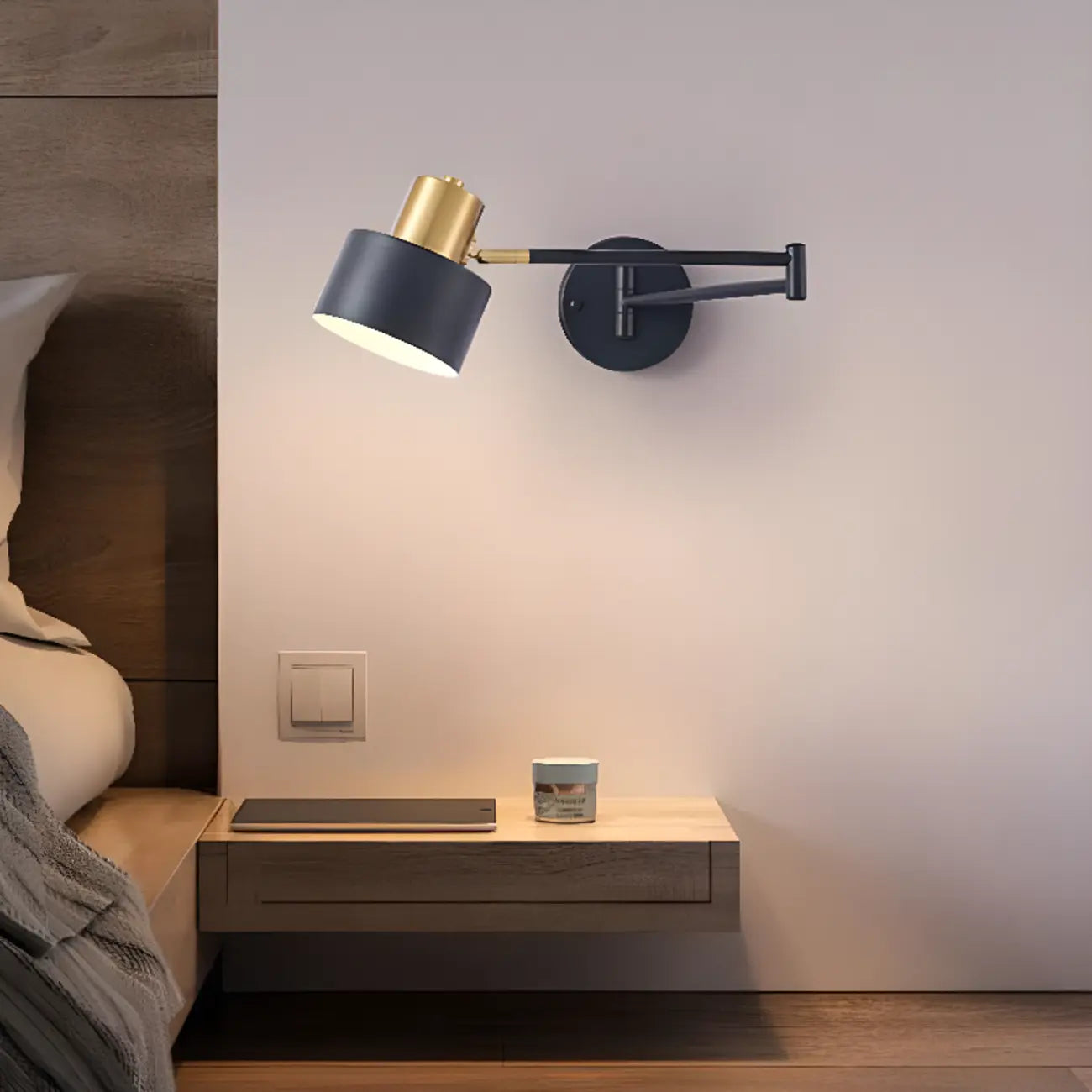 Lampada da parete moderna in ottone con braccio orientabile da 5 a 9 pollici per comodino