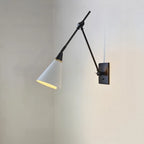 Lampada da parete regolabile da 26'' con braccio orientabile per lettura a bordo letto