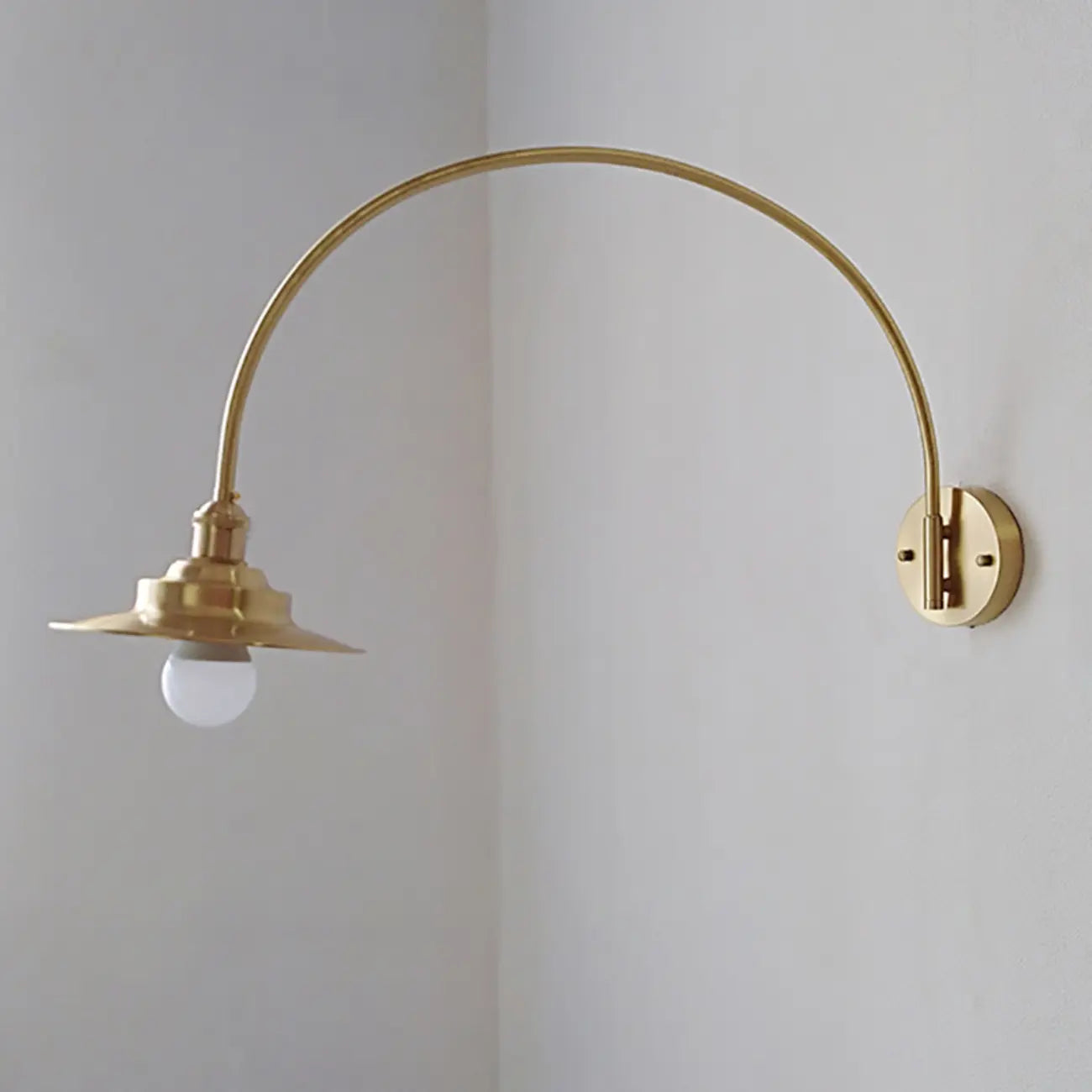 Applique murale moderne de grande taille en forme de bol doré pour intérieur