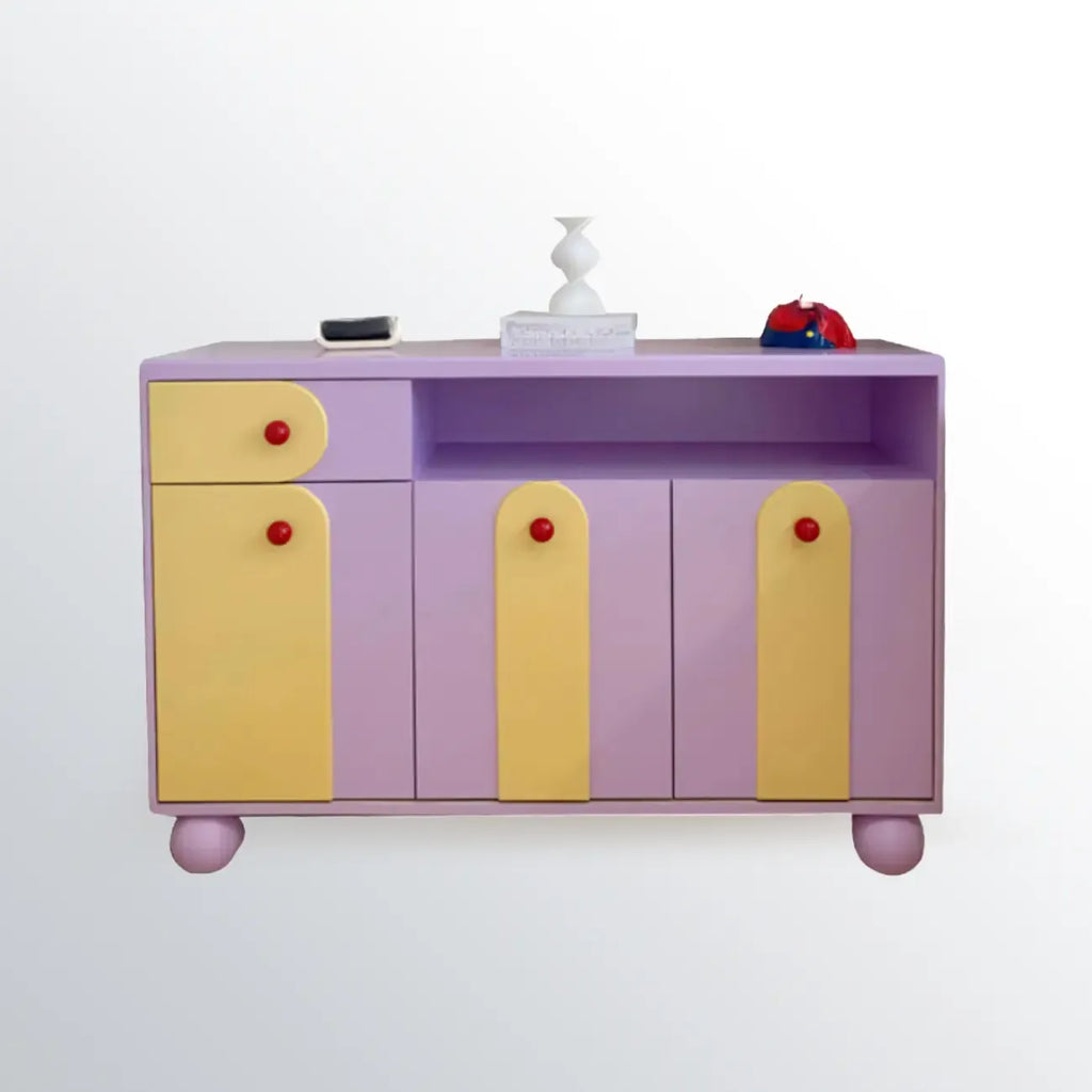Adorabile mobiletto d'accento viola con mensola esterna