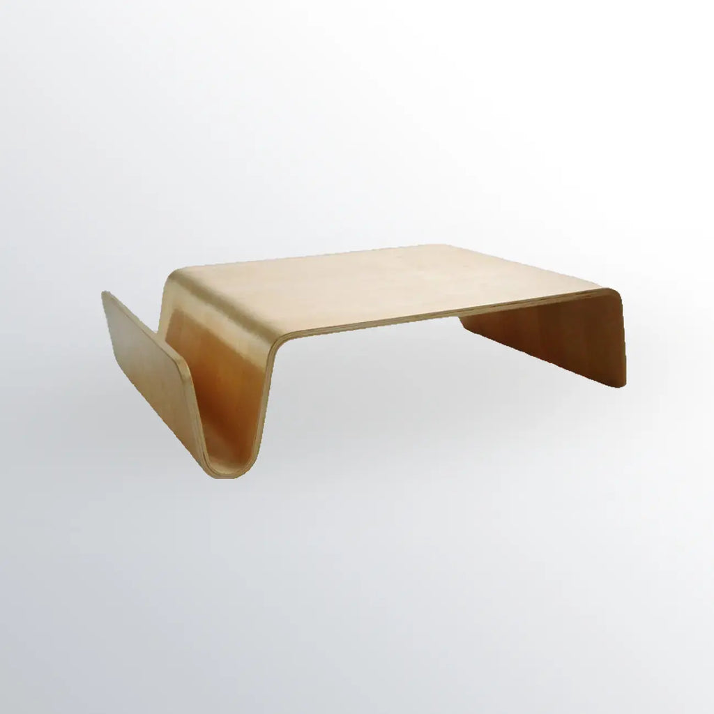 Table basse moderne incurvée en bois brun avec double piétement