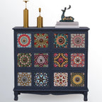Meuble moderne du milieu du siècle avec motifs décoratifs pour la maison