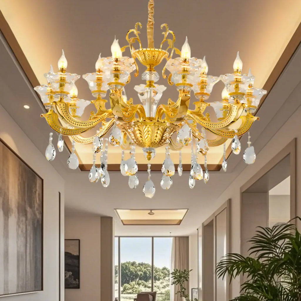 Lustre suspendu en cristal doré pour salon avec éclairage indirect et candélabre