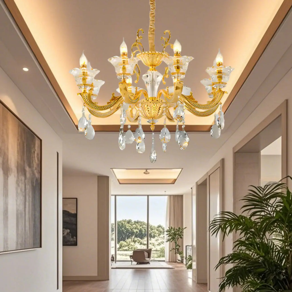 Lustre suspendu en cristal doré pour salon avec éclairage indirect et candélabre