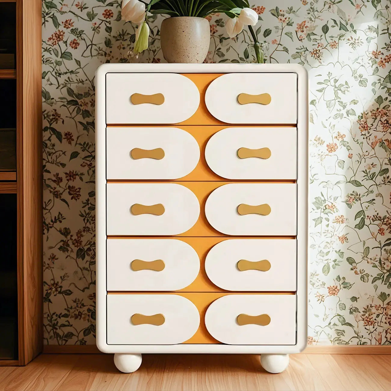 Commodes classiques en bois blanc cassé avec rangement et tiroirs