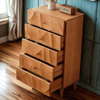 Commode carrée vintage en bois de cerisier texturé de 45 cm de hauteur avec 5 tiroirs