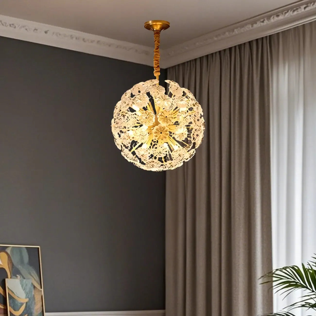 Lustre moderne en cristal avec globe et lumière d'ambiance