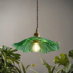Suspension design en verre transparent en forme de feuille de lotus pour chambre à coucher
