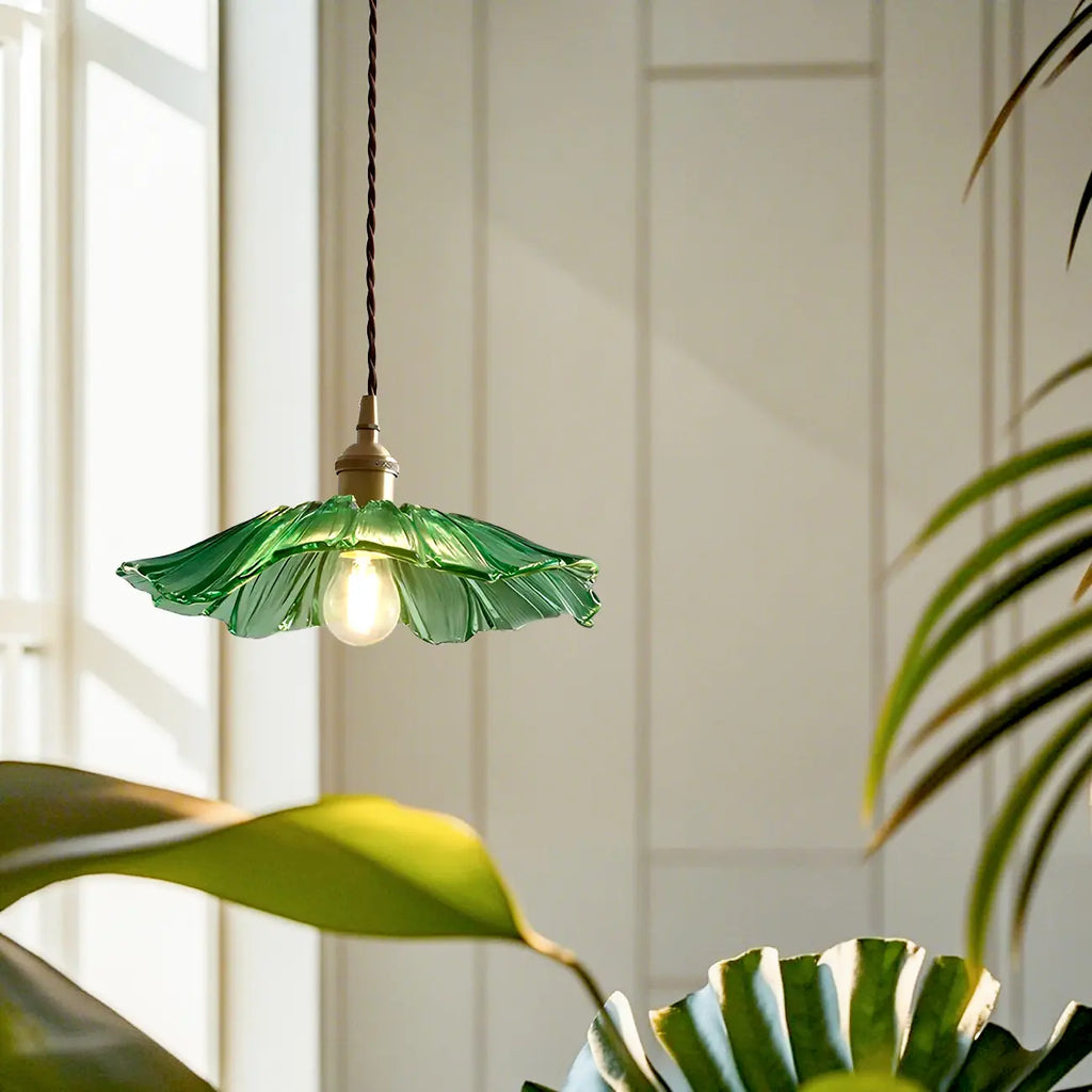 Suspension design en verre transparent en forme de feuille de lotus pour chambre à coucher