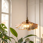 Suspension design en verre transparent en forme de feuille de lotus pour chambre à coucher