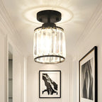Plafonnier semi-encastré élégant en cristal clair, de forme cylindrique.