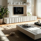 Meuble TV moderne en bois blanc texturé ondulé avec rangement