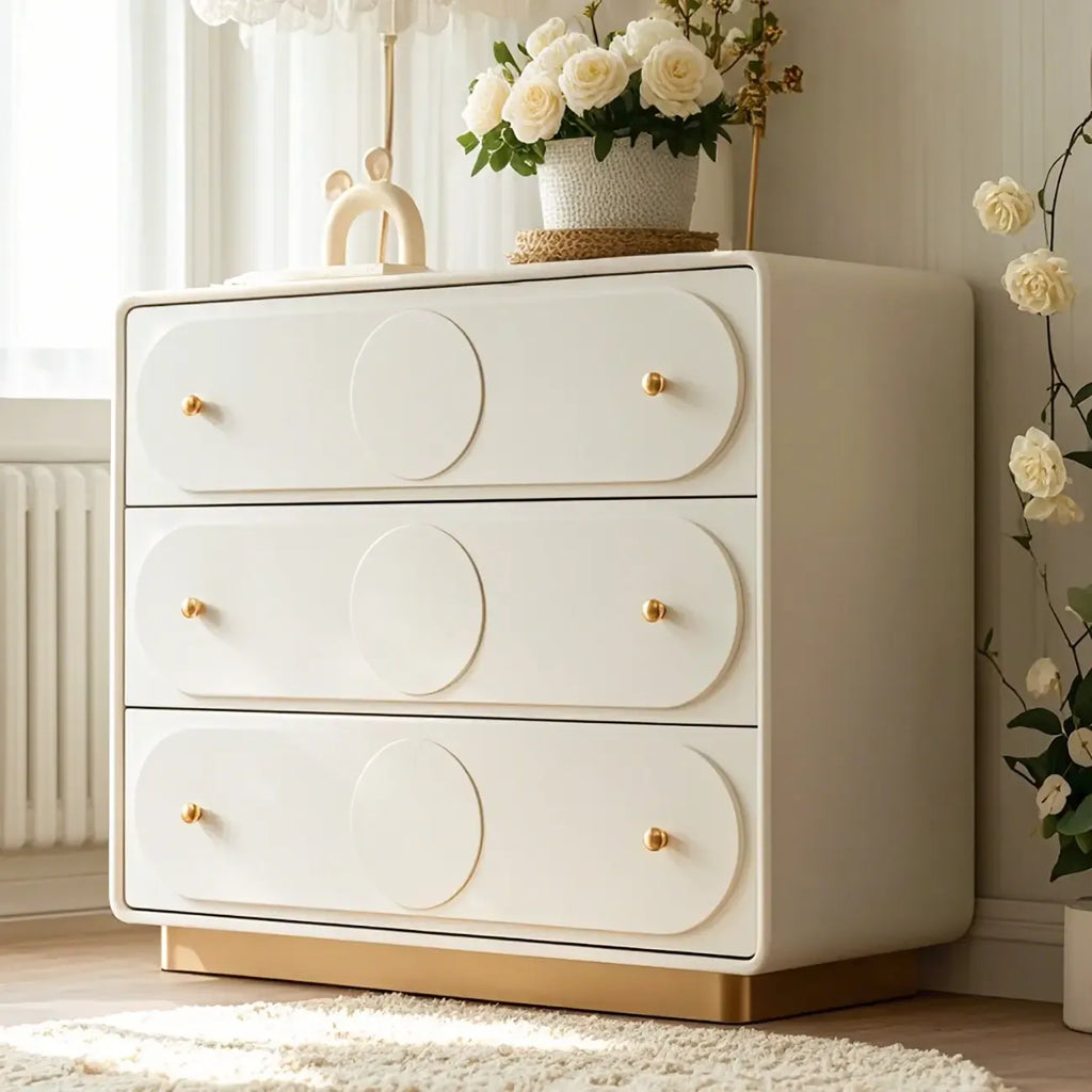 Commode élégante en bois blanc avec tiroirs pour le rangement de la chambre