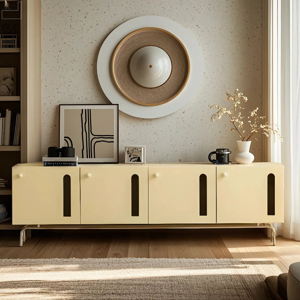 Meuble TV rectangulaire en bois brun avec pieds en métal pour salon