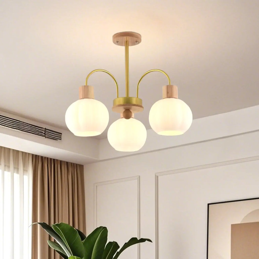 Lustre en verre blanc avec arche dorée, accents de bois et sphère en verre blanc