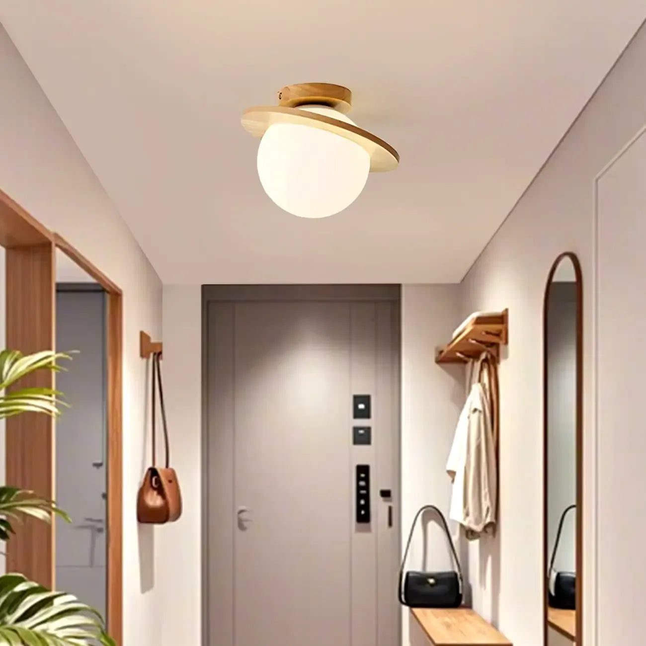 Plafonnier semi-encastré en bois naturel avec boule de verre circulaire