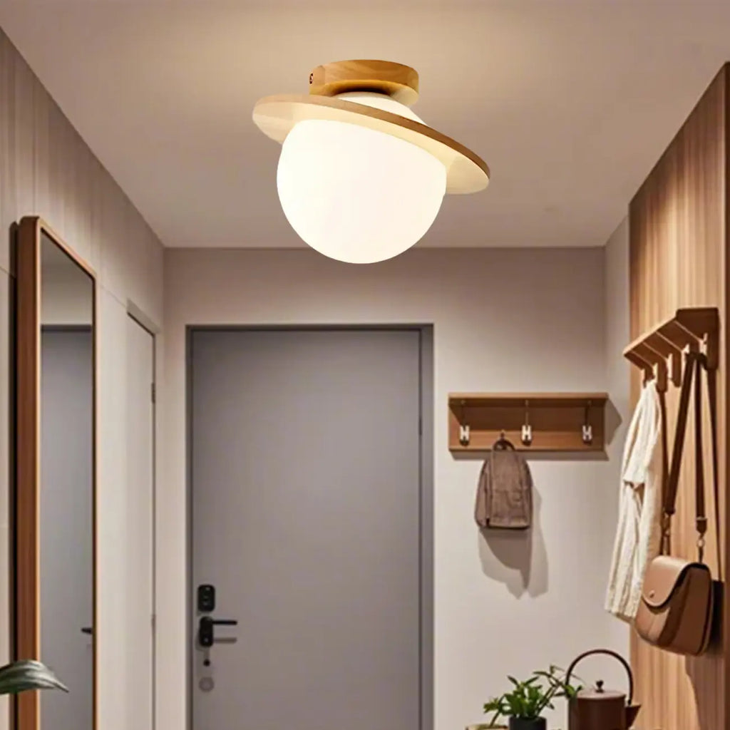 Plafonnier semi-encastré en bois naturel avec boule de verre circulaire