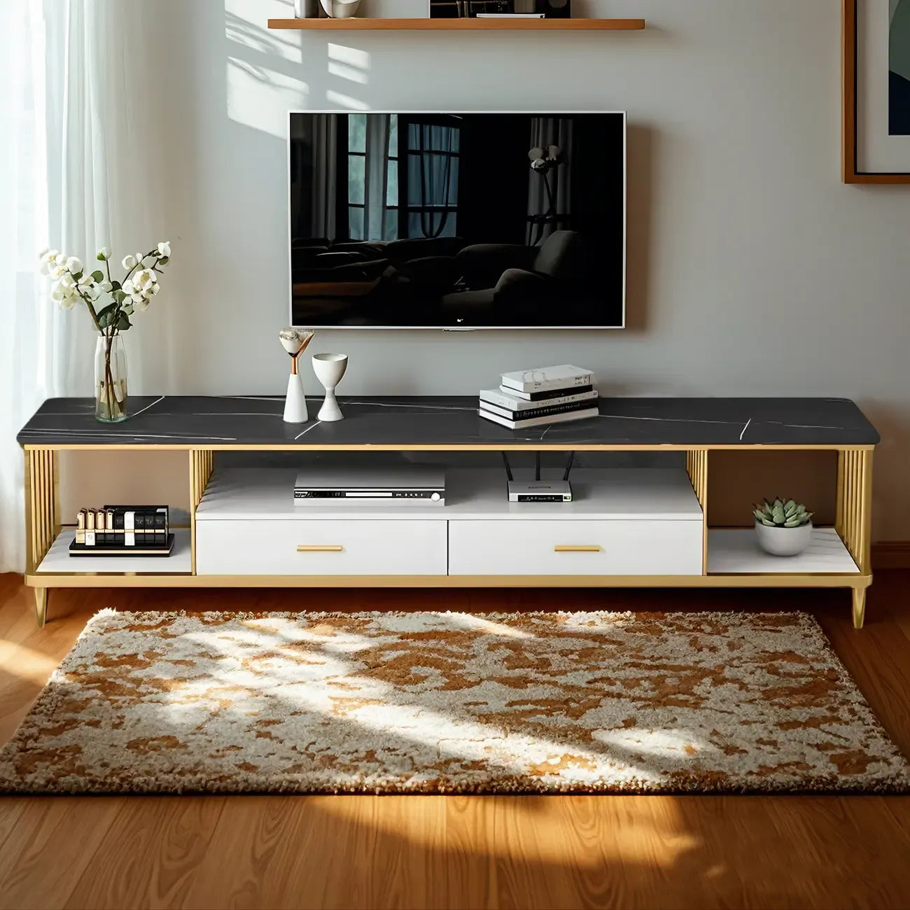 Meuble TV de luxe en métal blanc avec rangement ouvert et tiroirs