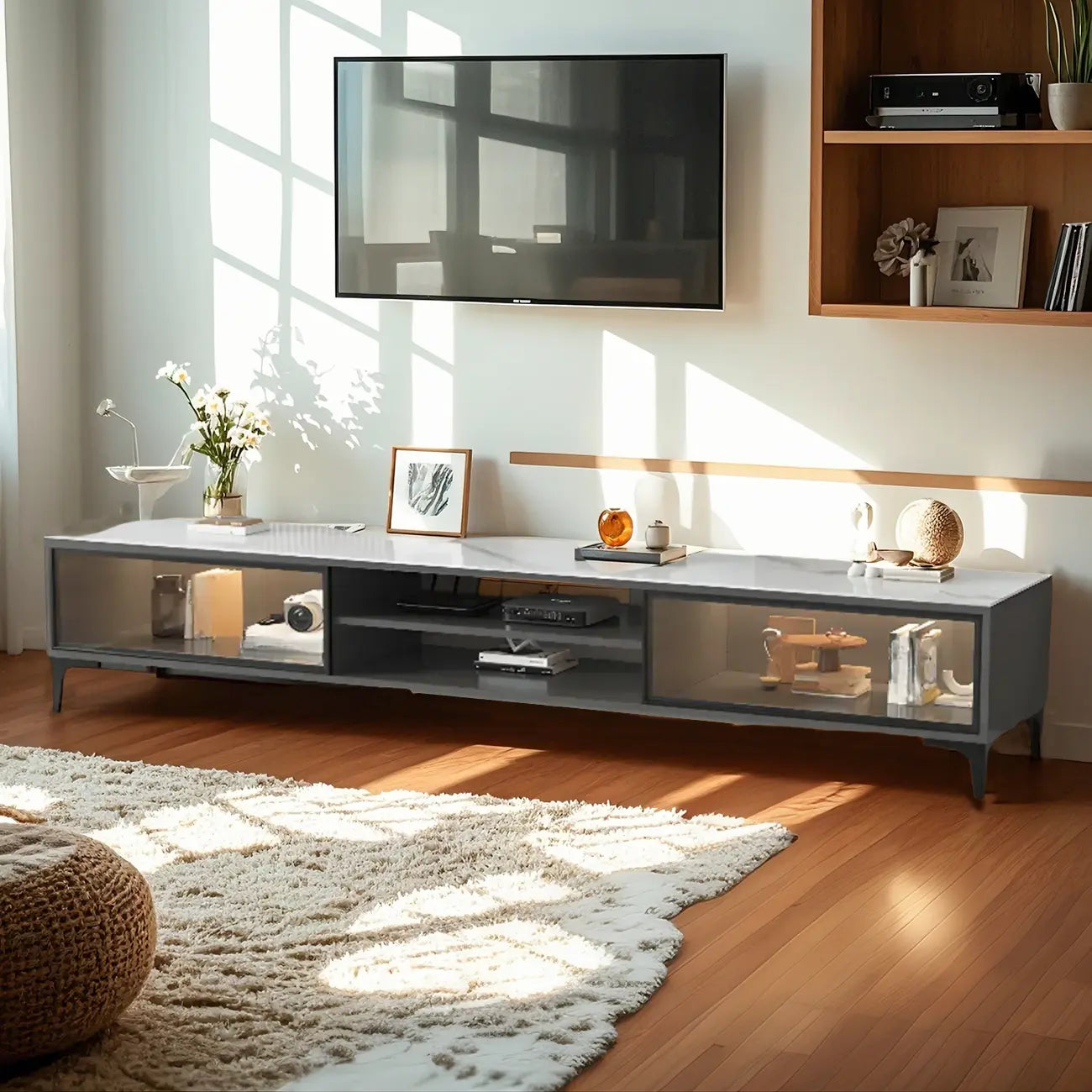 Mobile TV con ripiani aperti e ante in vetro, in pietra grigia moderna, 71"