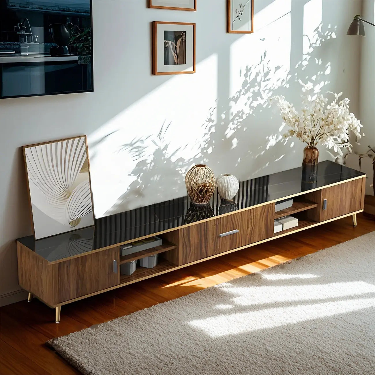 Mobile TV 87 Glam Marrone con ripiano aperto in legno massello e piano in pietra