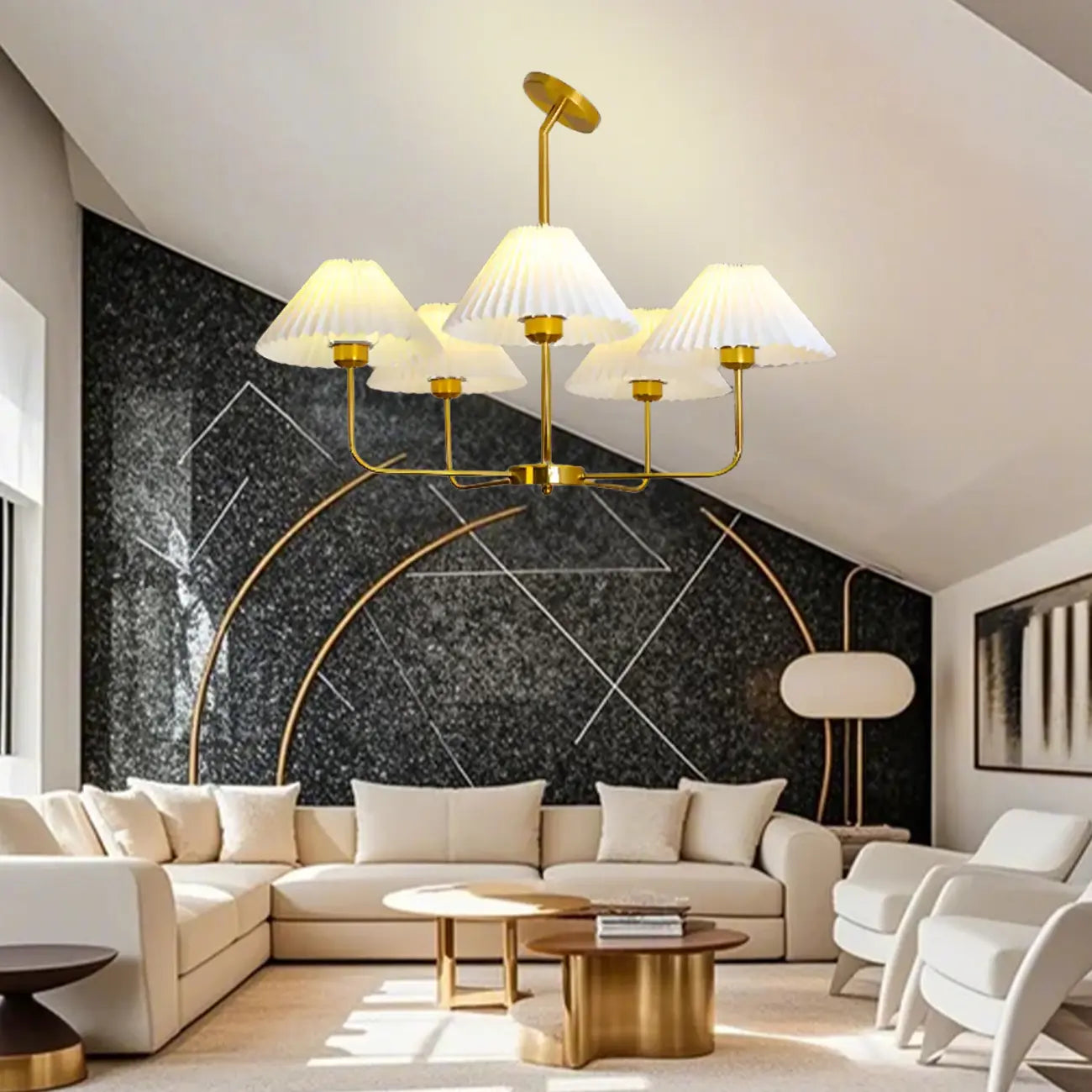 Lustre moderne doré avec abat-jour plissés pour salon