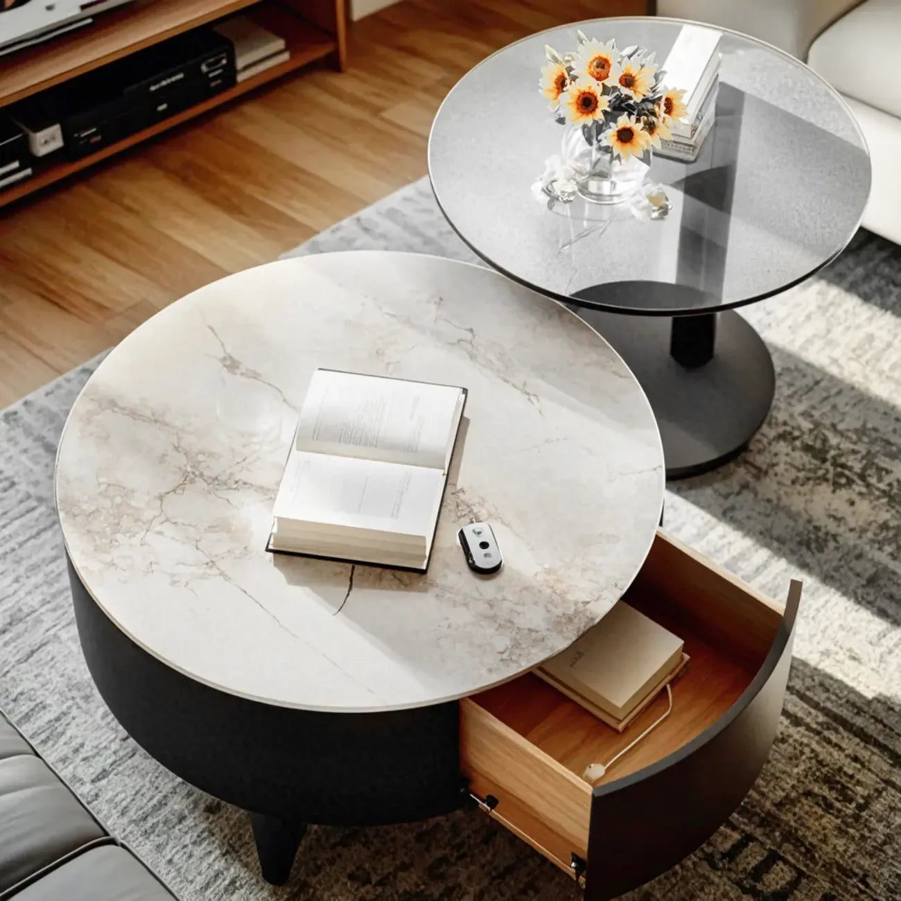 Élégante table basse ronde gigogne d'intérieur avec 2 tiroirs