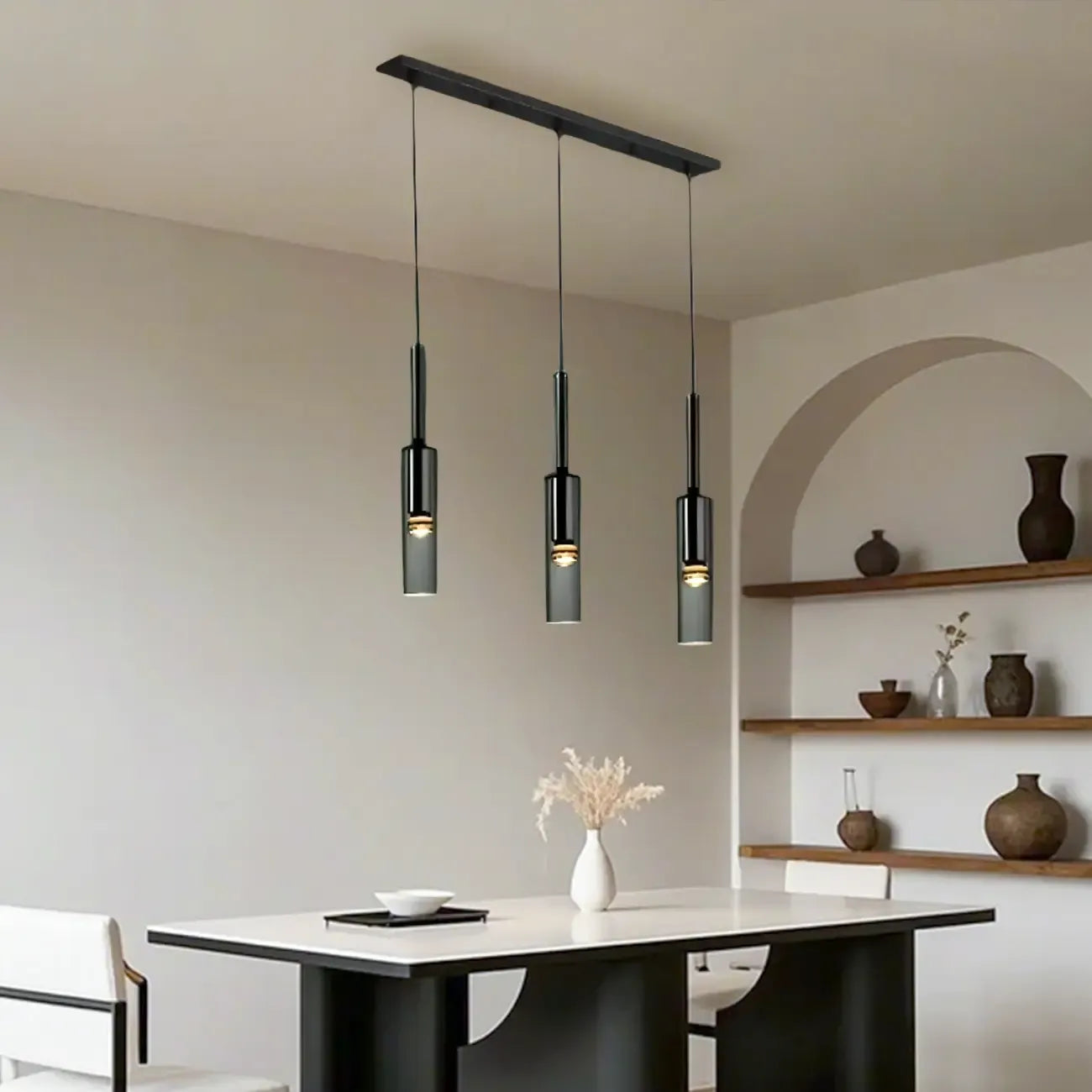 Suspension cylindrique en verre gris pour îlot de cuisine