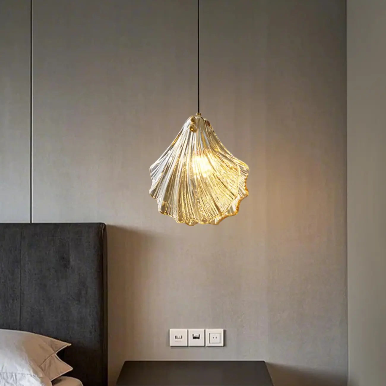 Suspension LED en verre transparent Ginkgo artistique pour salon