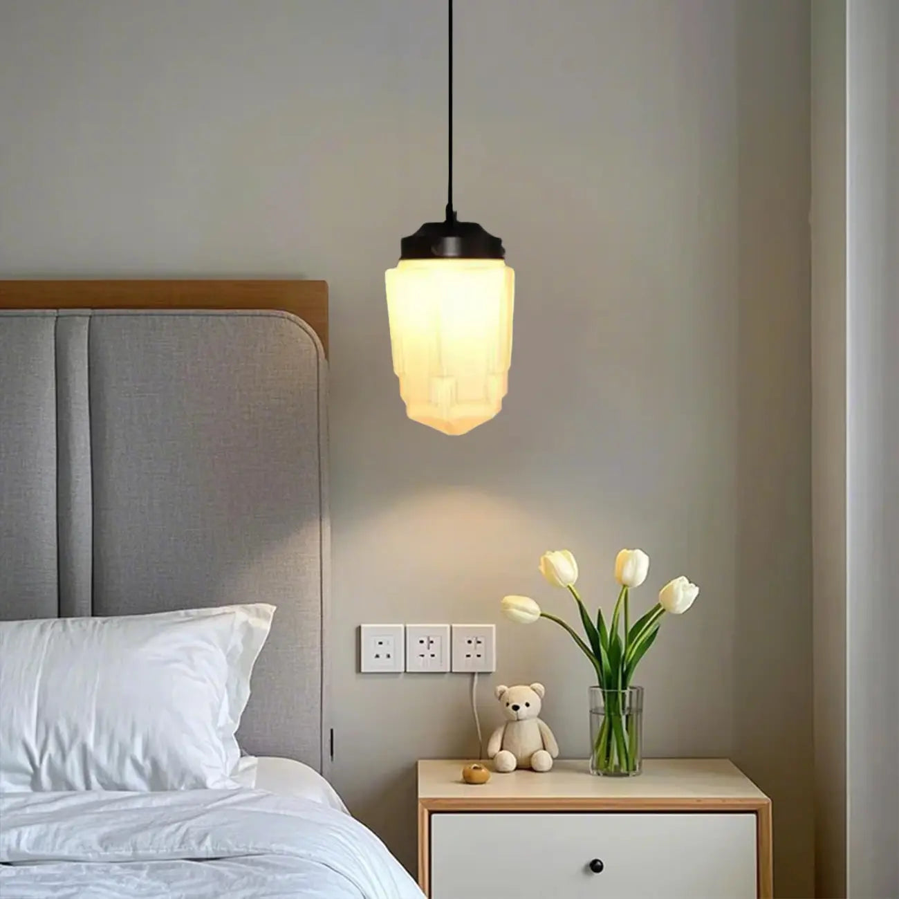 Suspension LED moderne en verre dépoli, couleur noisette, pour chevet.