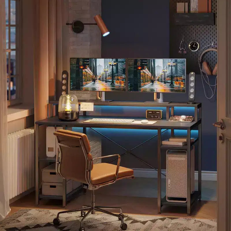 Bestier Bureaux d'ordinateur 140 cm avec étagère réversible, bureau d'écriture debout pour bureau à domicile/études/jeux