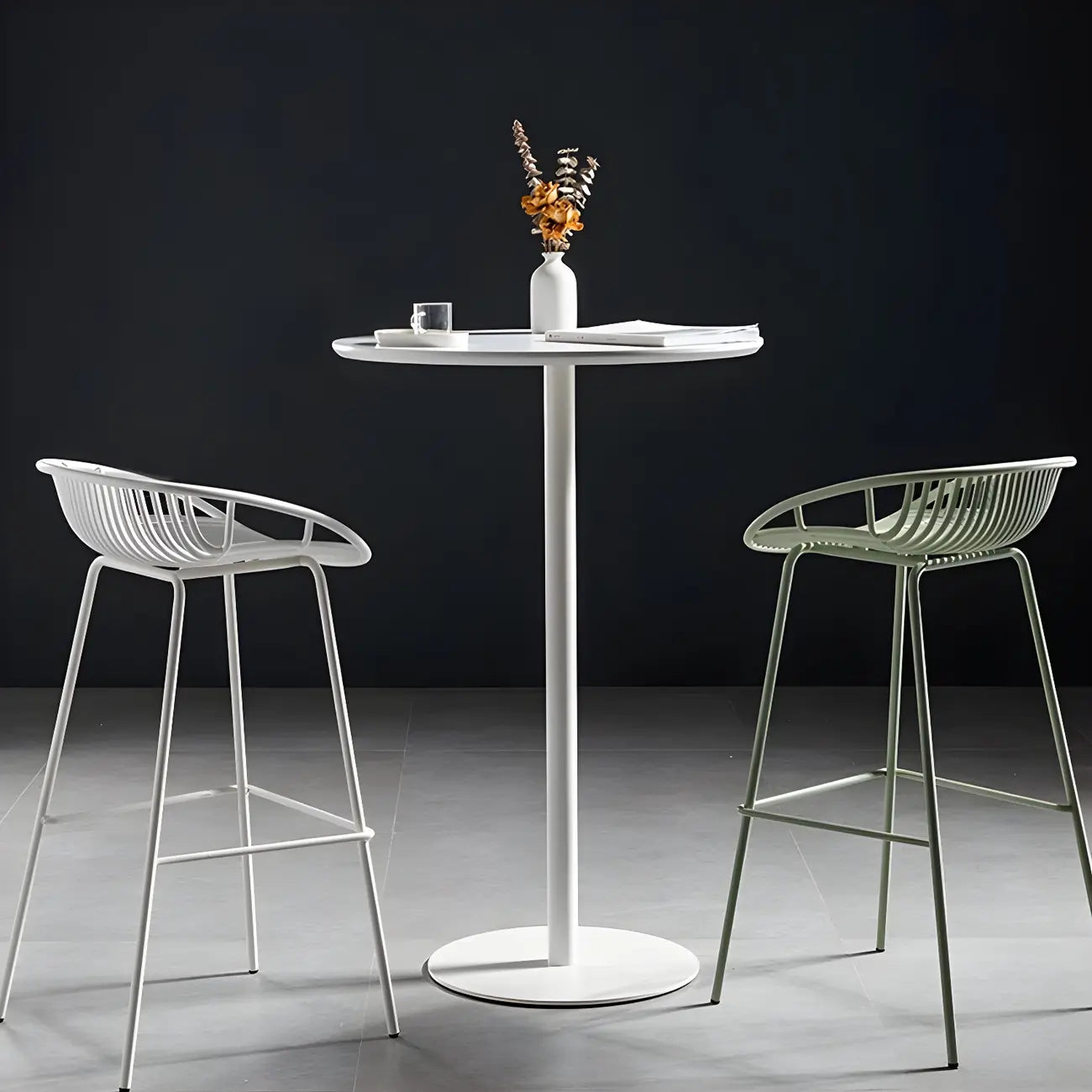 Table de bar ronde contemporaine avec plateau en bois pour les repas
