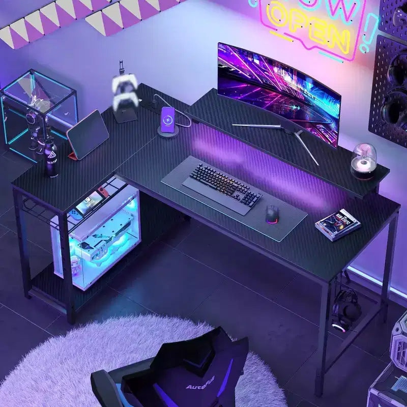Bureau de jeu Bestier 52 avec lumières LED, bureau en forme de L avec prise de courant et support d'écran, bureau d'angle pour ordinateur